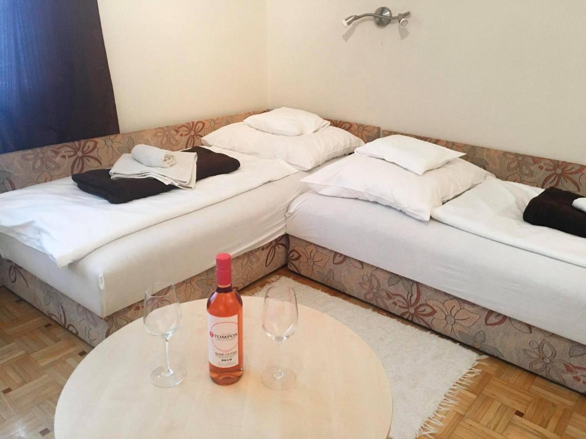 Tompos Vendégház és pince Villány Exterior foto